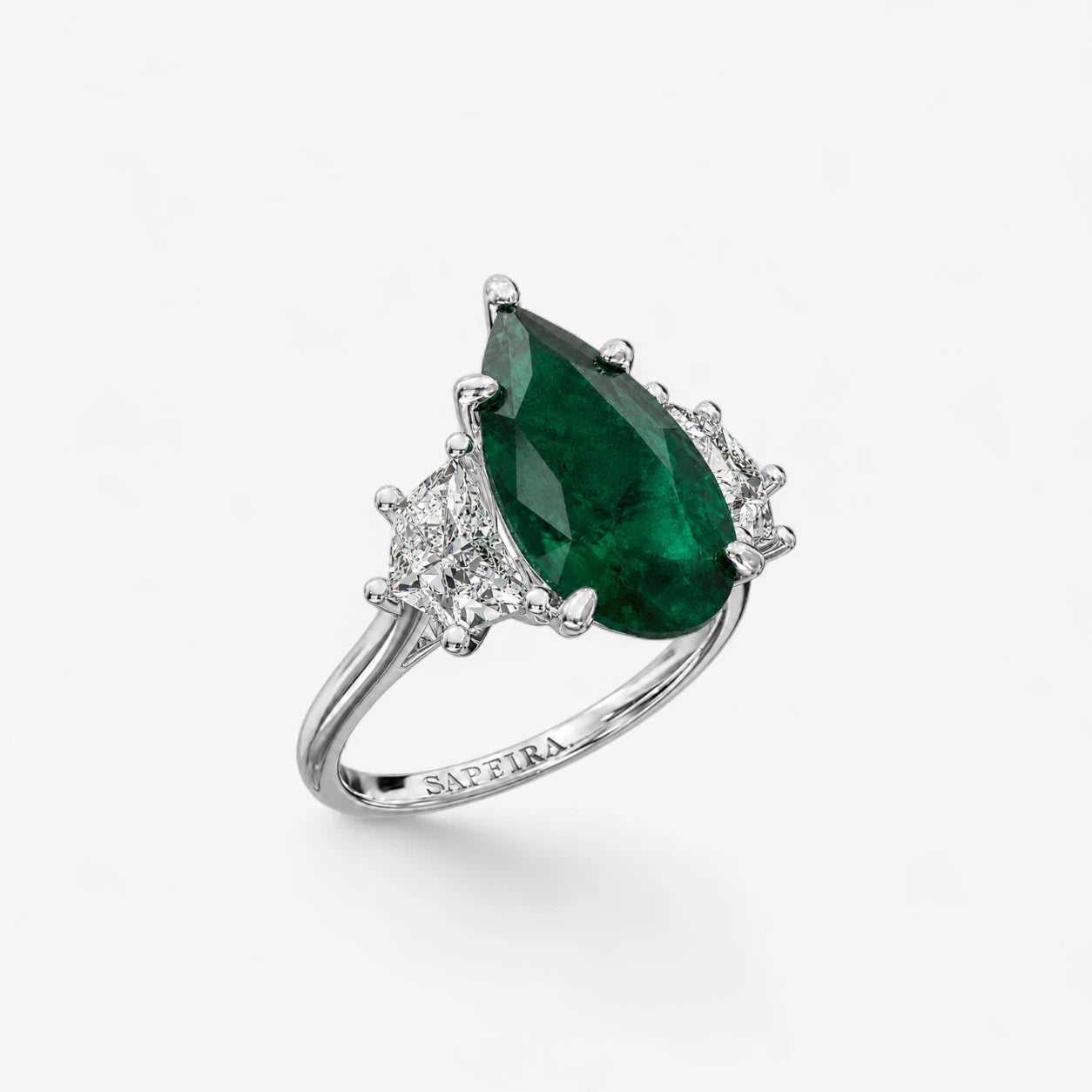 Mirelle_ring_sapfira_white_gold_emerald